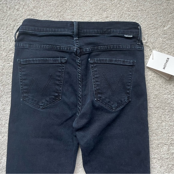 Mother Jeans. The Insider Ankle Jeans. Wash is Holding Hands. Size 26 - Picture 2 of 10